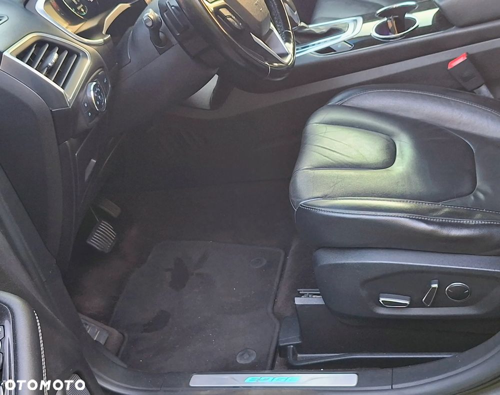 Ford Edge - 17