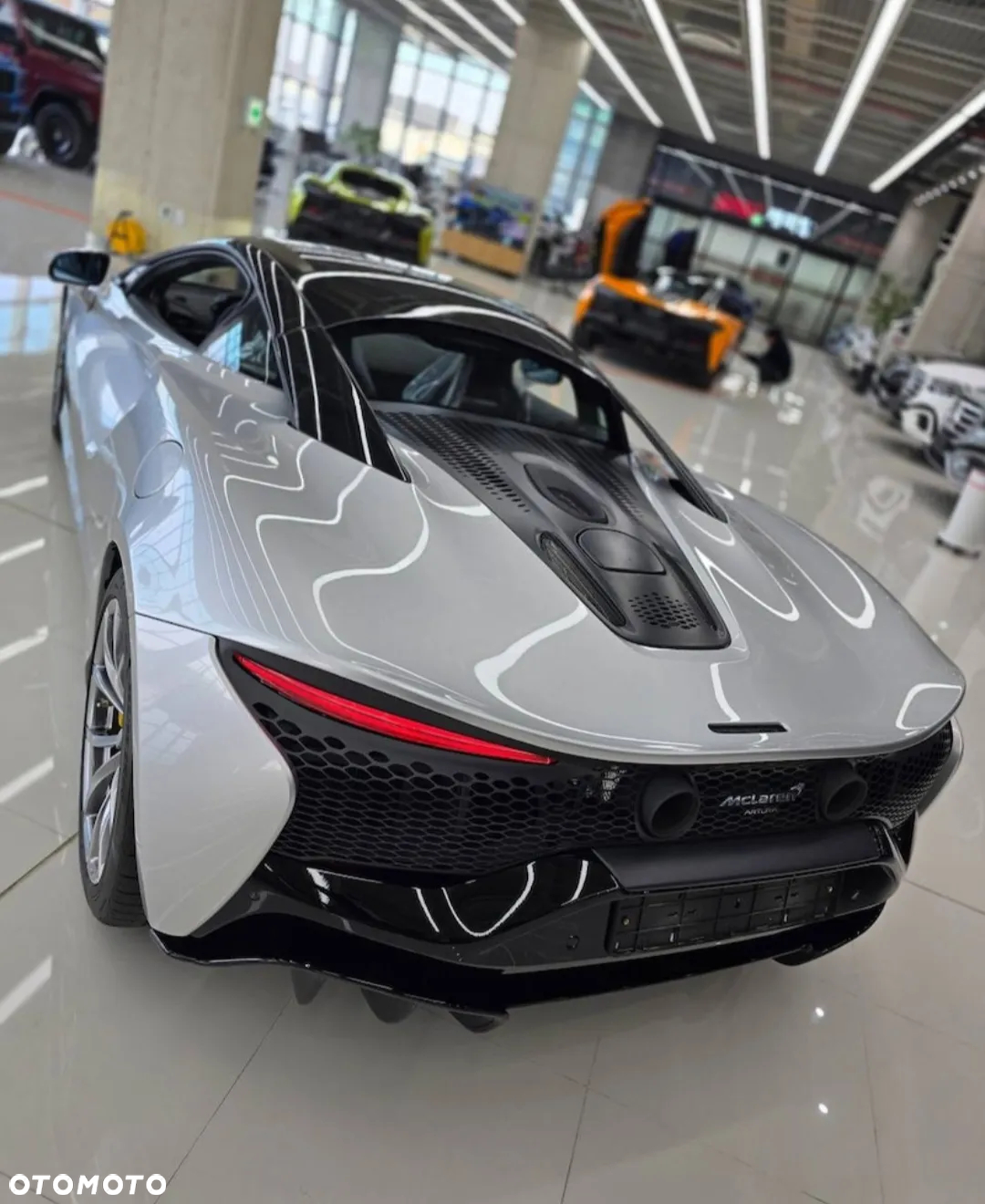 McLaren Artura - 17