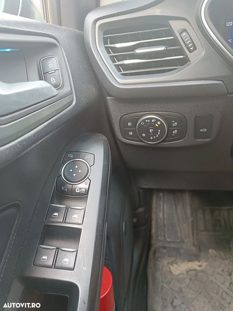 Ford Focus 1.5 EcoBlue Titanium X - 28
