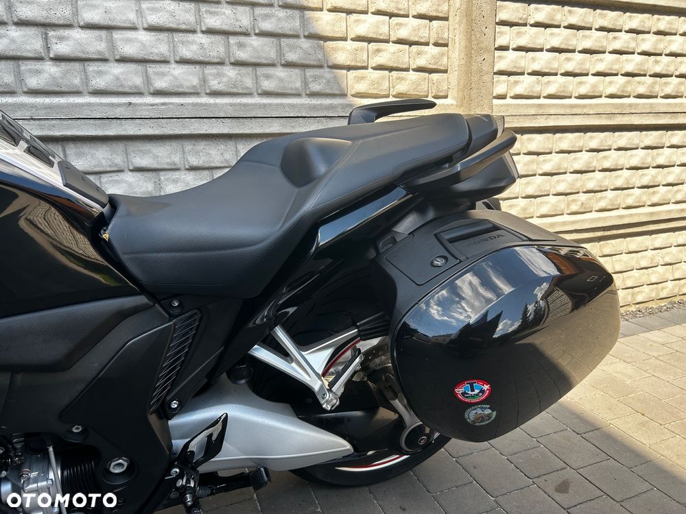 Honda VFR - 18