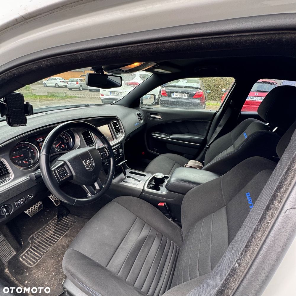 Dodge Charger - 7