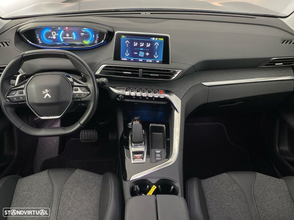 Peugeot 3008 1.6 Hybrid Allure e-EAT8 — fotografia 10