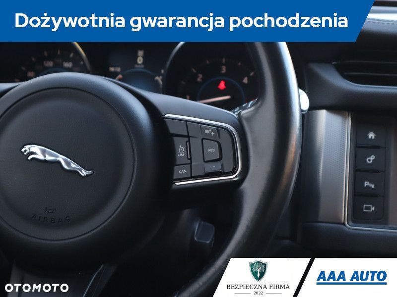 Jaguar XF - 20
