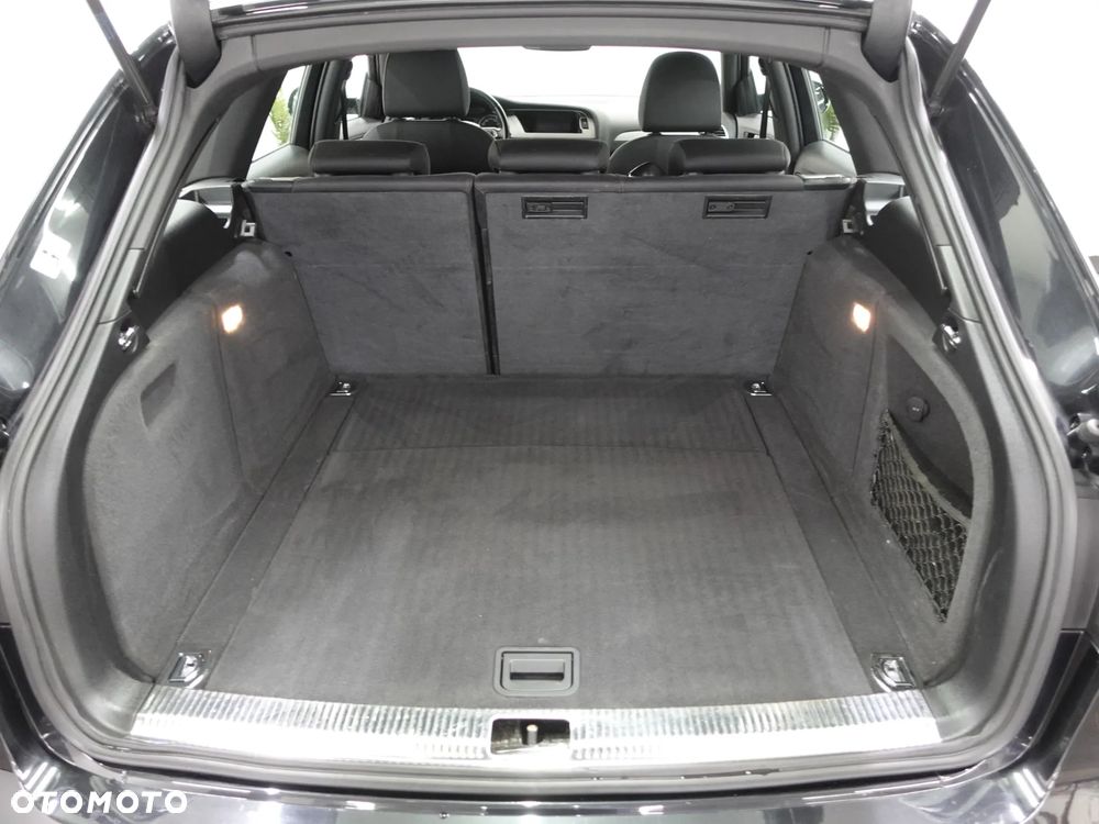 Audi A4 Avant 2.0 TDI DPF quattro Ambiente - 23