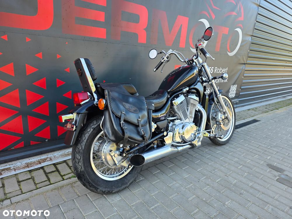 Suzuki Intruder - 3