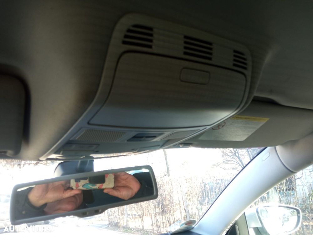 Volkswagen Passat 1.6 TDI DPF BlueMotion Technology Comfortline - 16