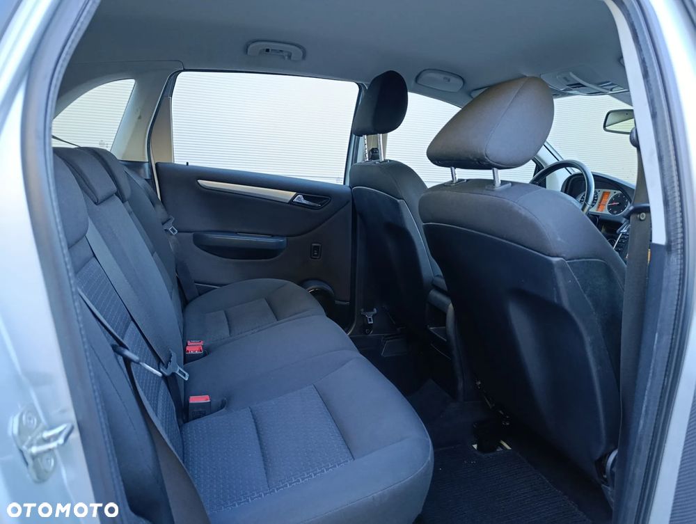 Mercedes-Benz Klasa B 150 BlueEFFICIENCY Flotte - 21