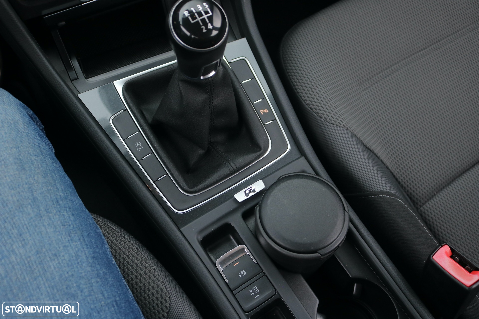 VW Golf Variant 1.6 TDi Highline - 28