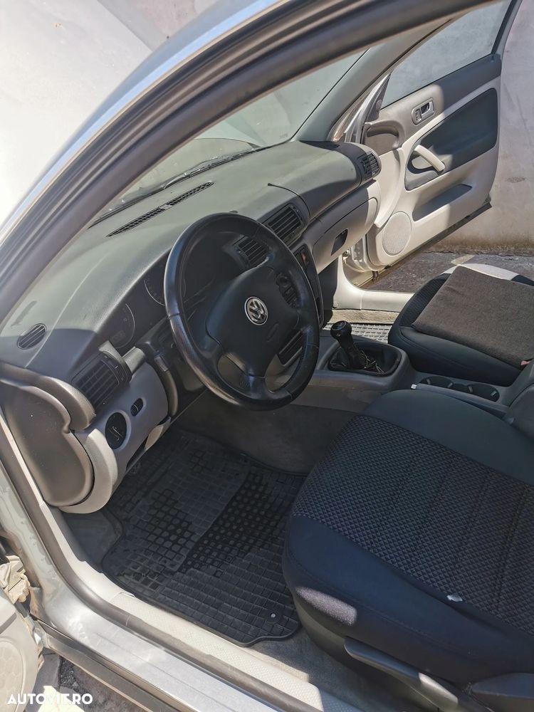 Volkswagen Passat - 13