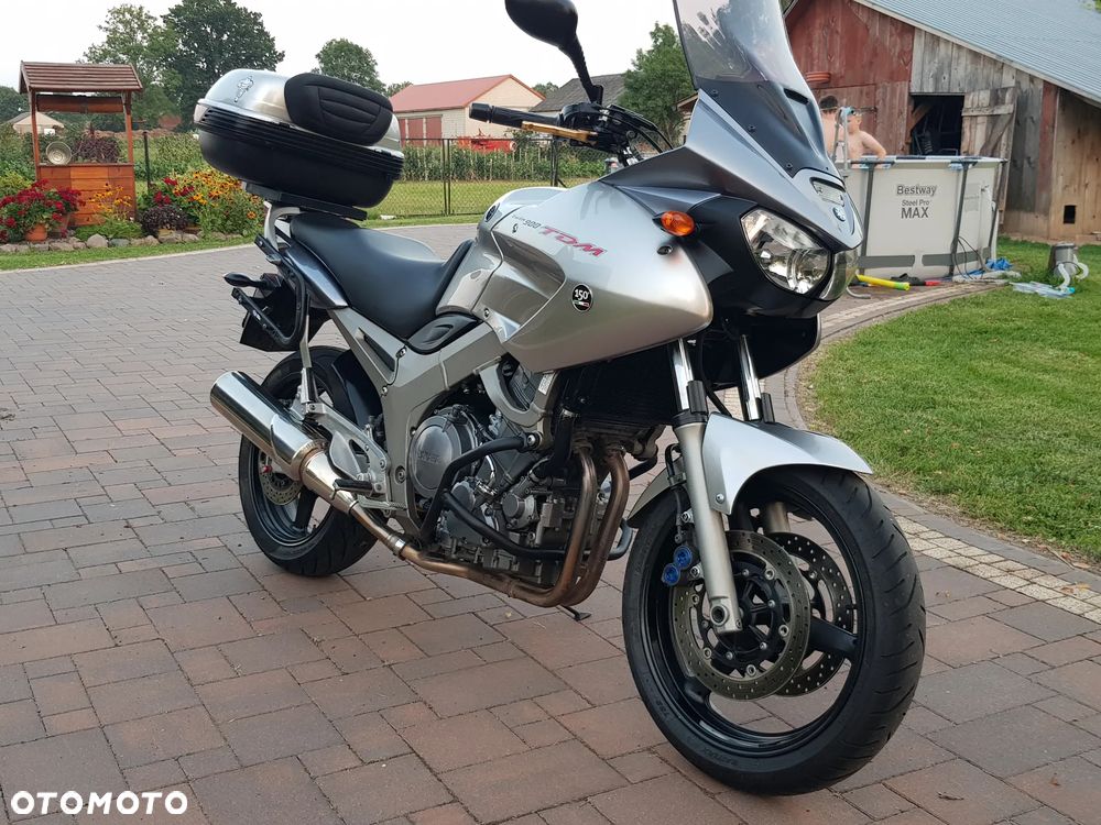 Yamaha TDM - 28