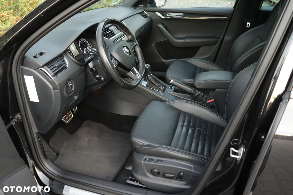 Skoda Octavia 2.0 TDI (Green tec) DSG RS - 17
