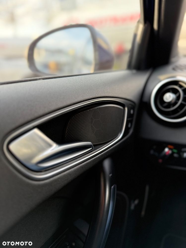 Audi A1 Sportback 1.4 TFSI S tronic S line edition m S line Sportpaket - 21