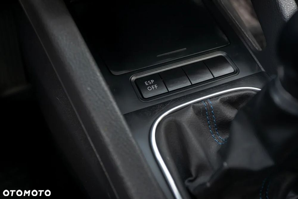 Volkswagen Golf 1.6 Tour - 26