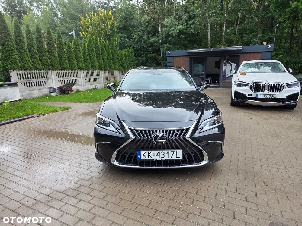 Lexus ES 300h Business Edition - 2