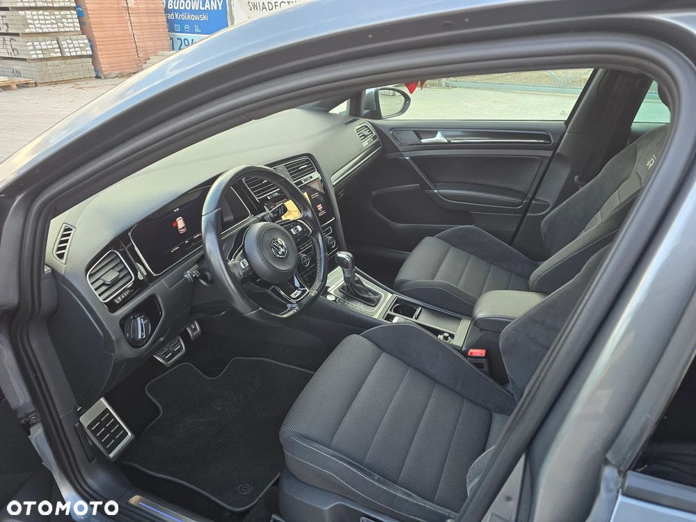Volkswagen Golf R 4Motion (BlueMotion Technology) DSG - 32