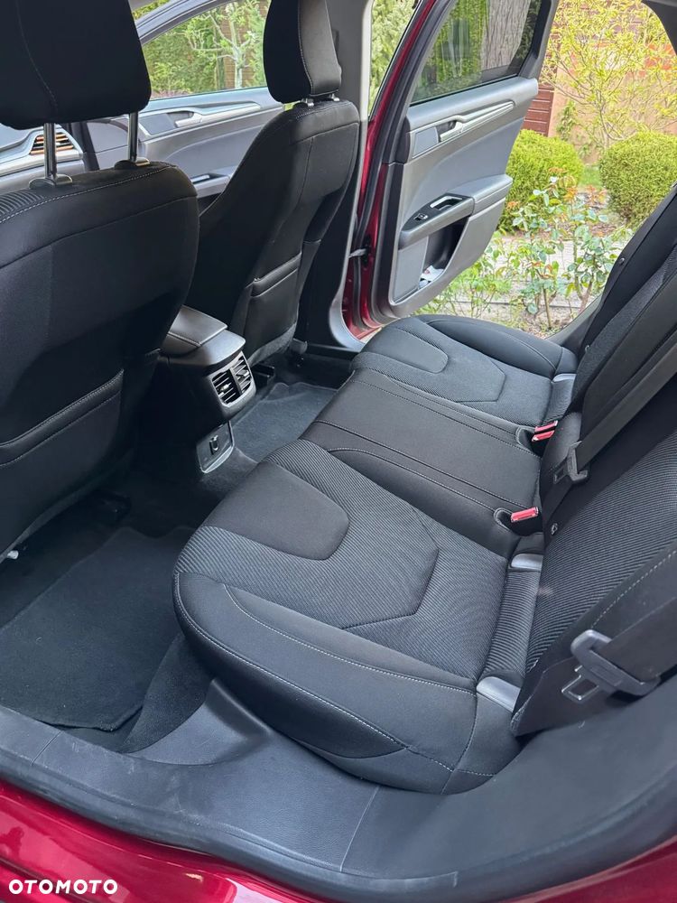 Ford Mondeo ver-1-5-ecoboost-titanium - 23