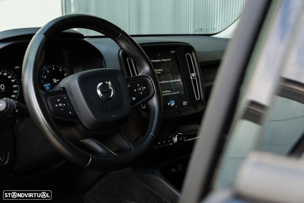 Volvo XC 40 2.0 D3 - 11