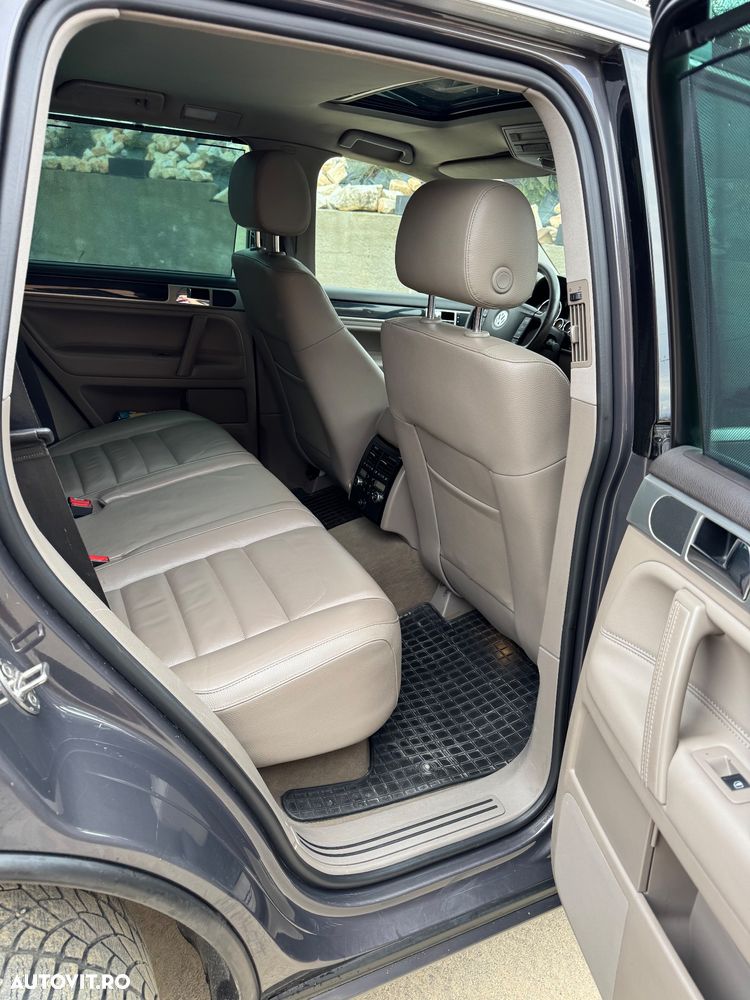 Volkswagen Touareg - 13