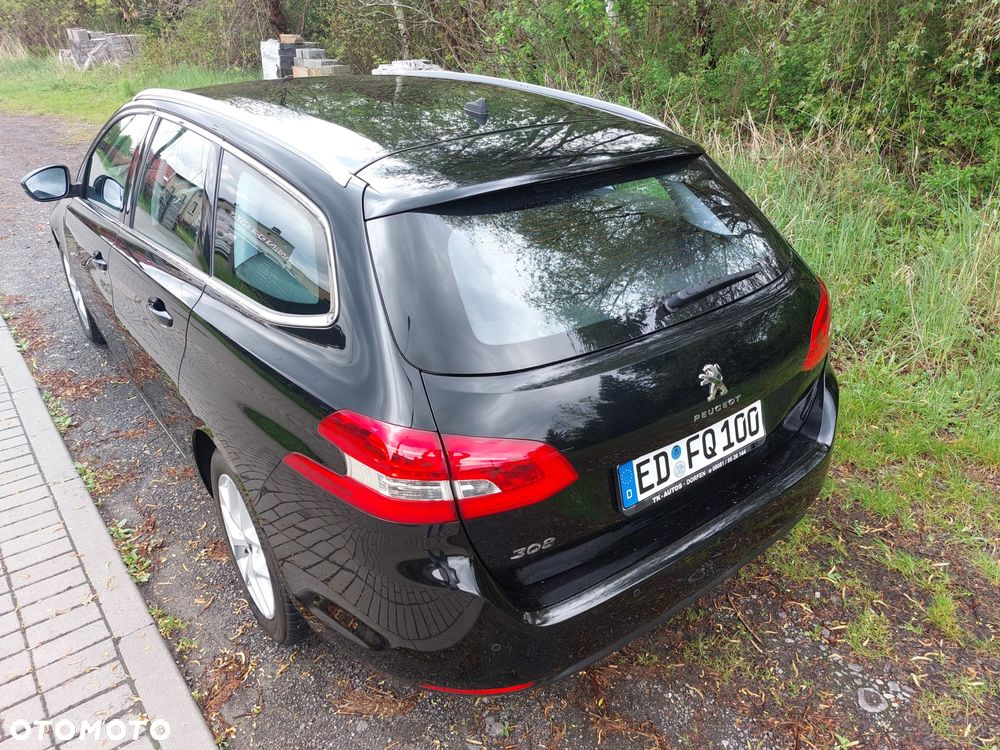 Peugeot 308 BlueHDi 130 EAT8 Black Edition - 16
