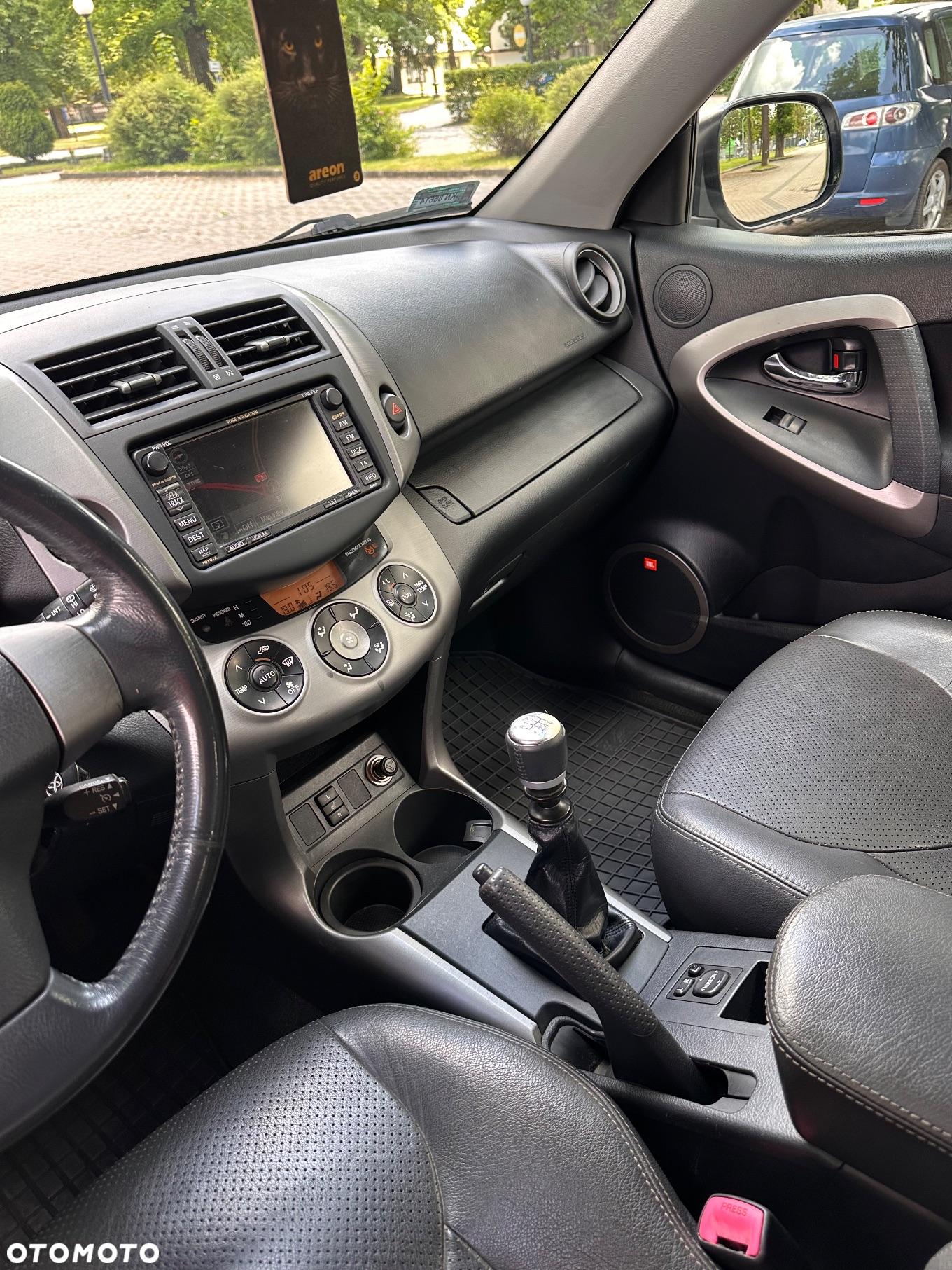 Toyota RAV4 2.2 D-CAT Sol - 37