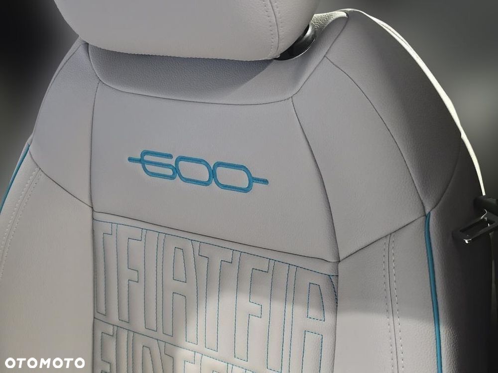 Fiat 600 HYBRID La Prima - 11