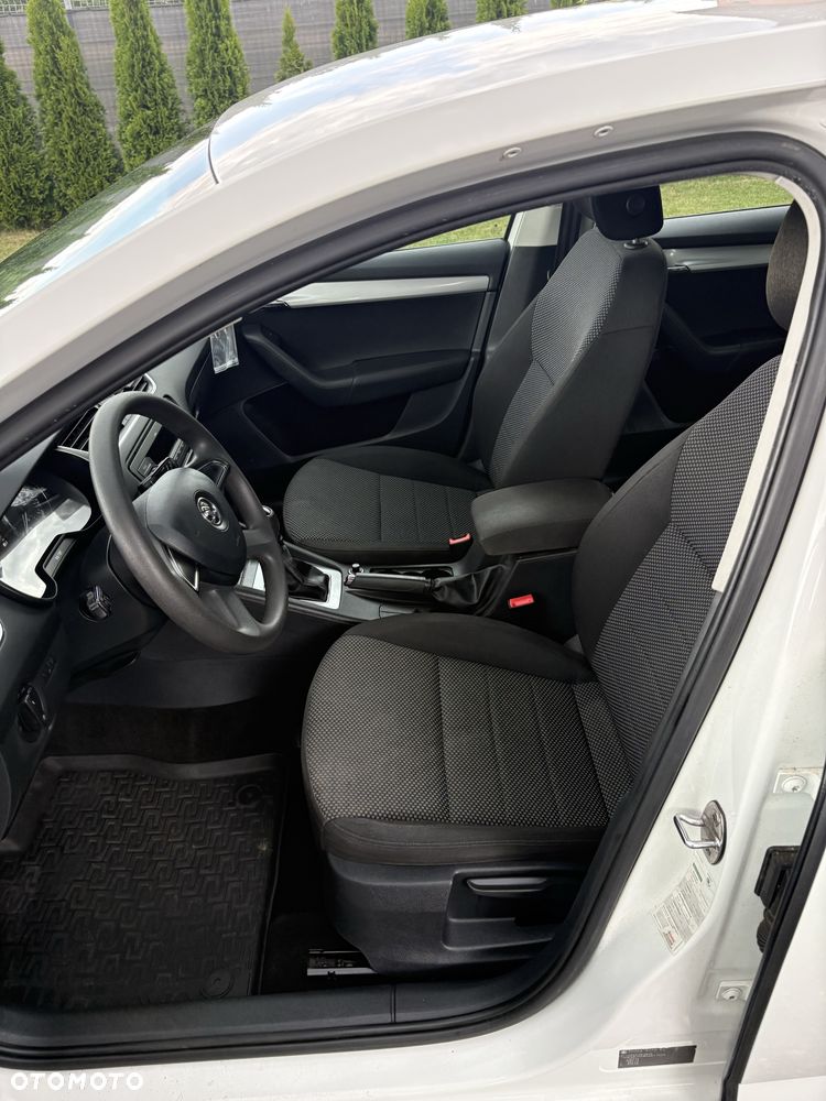 Skoda Octavia - 8