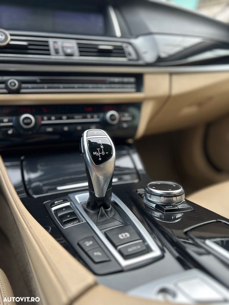 BMW Seria 5 525d xDrive - 3