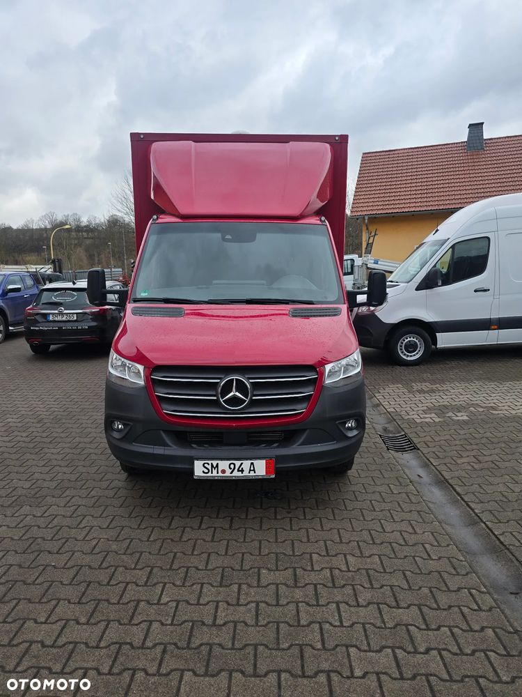 Mercedes-Benz Sprinter 907 - 9