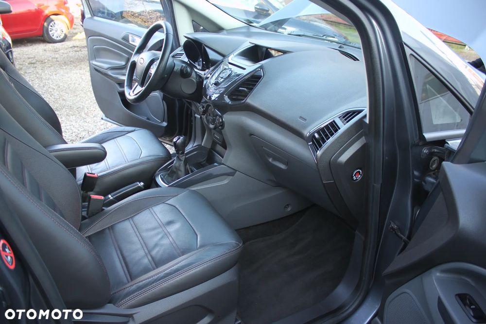Ford EcoSport - 11