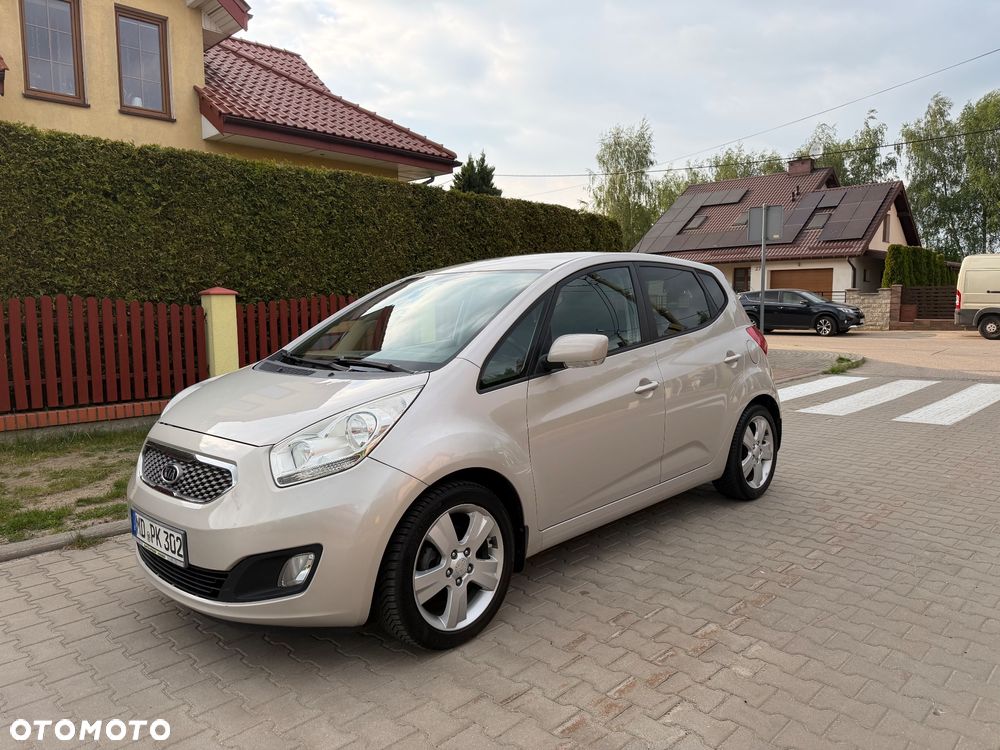 Kia Venga 1.6 CVVT Titanium Collection - 1