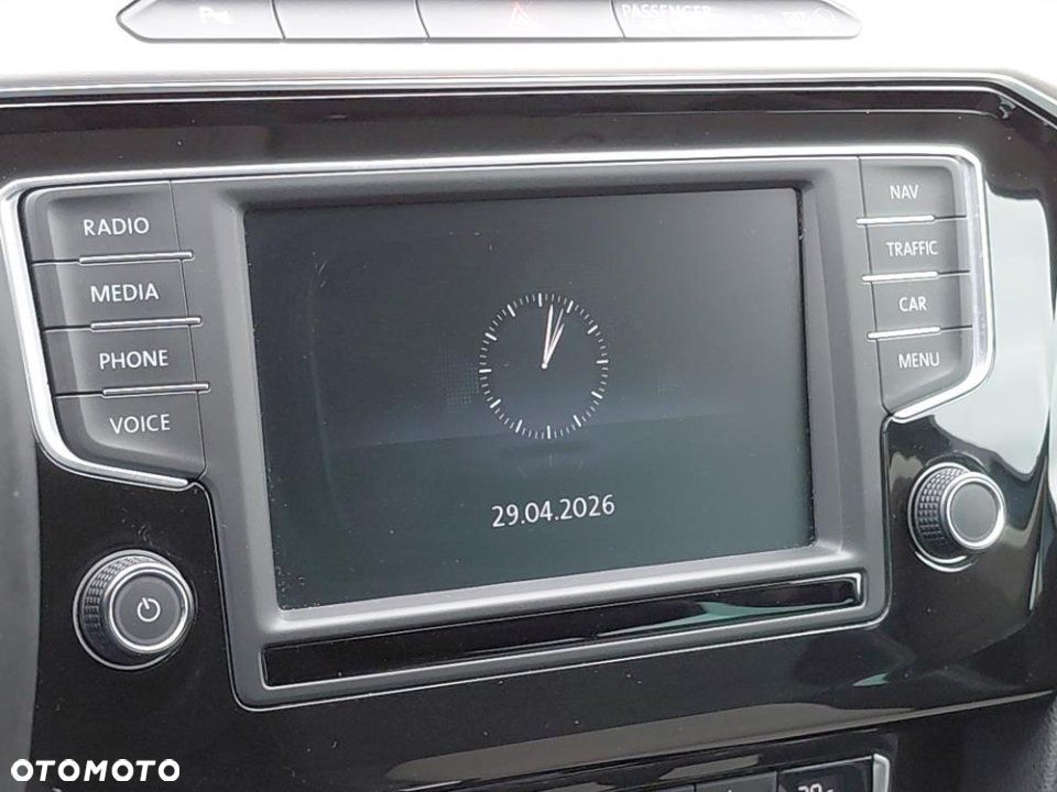 Volkswagen Passat - 28