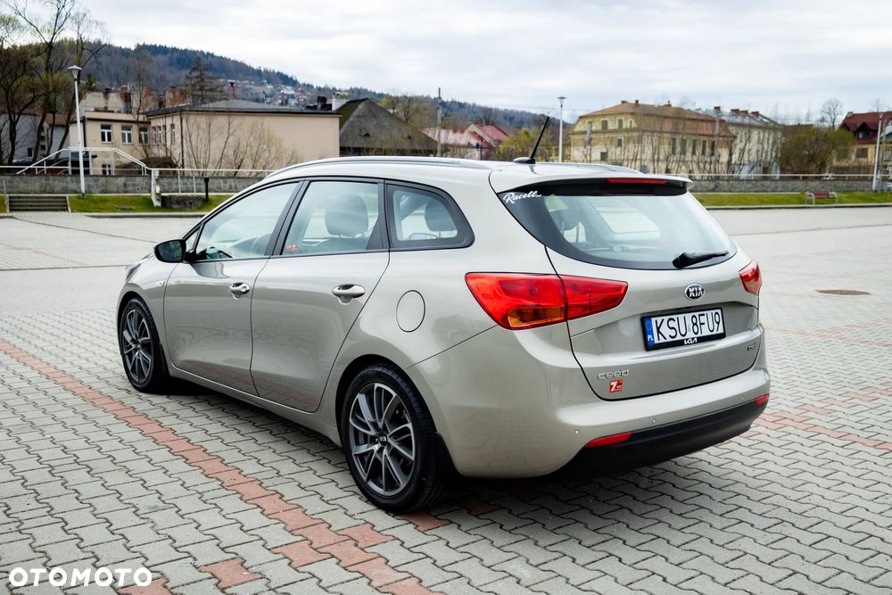 Kia Ceed 1.6 CRDi L - 6