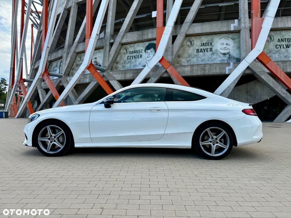 Mercedes-Benz Klasa C 300 9G-TRONIC - 4