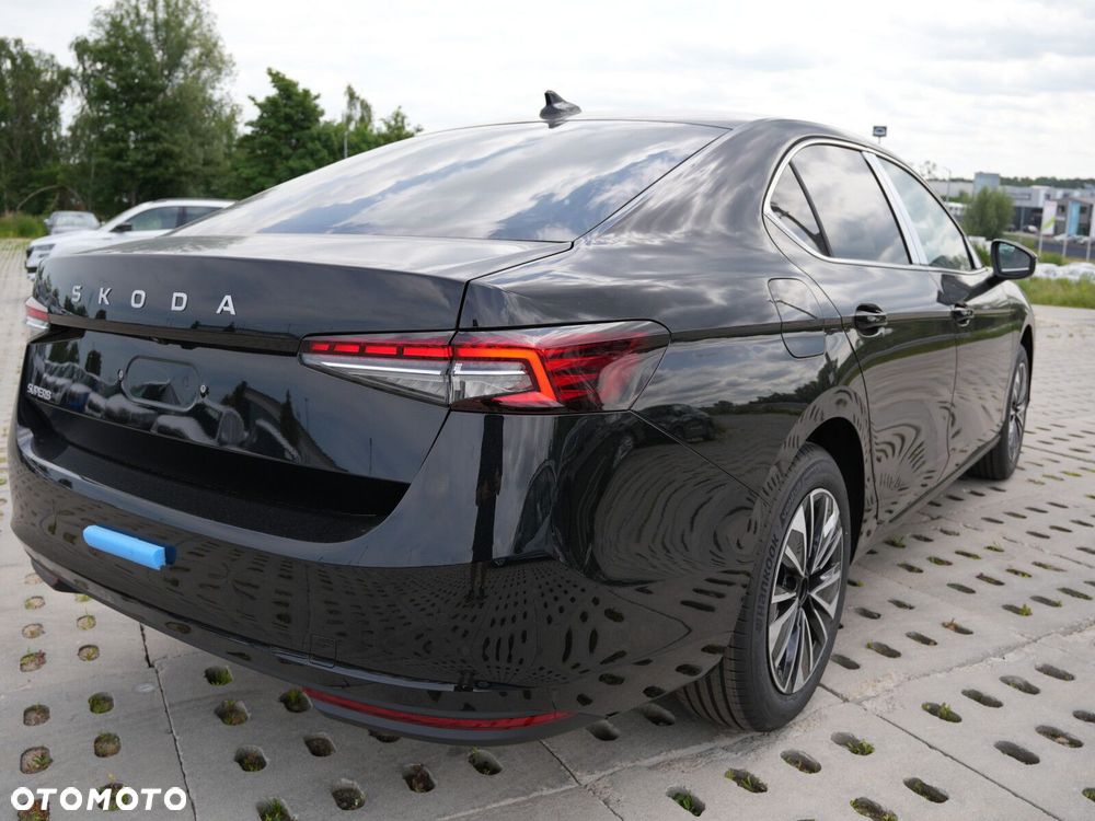 Skoda Superb 2.0 TSI Drive DSG - 14
