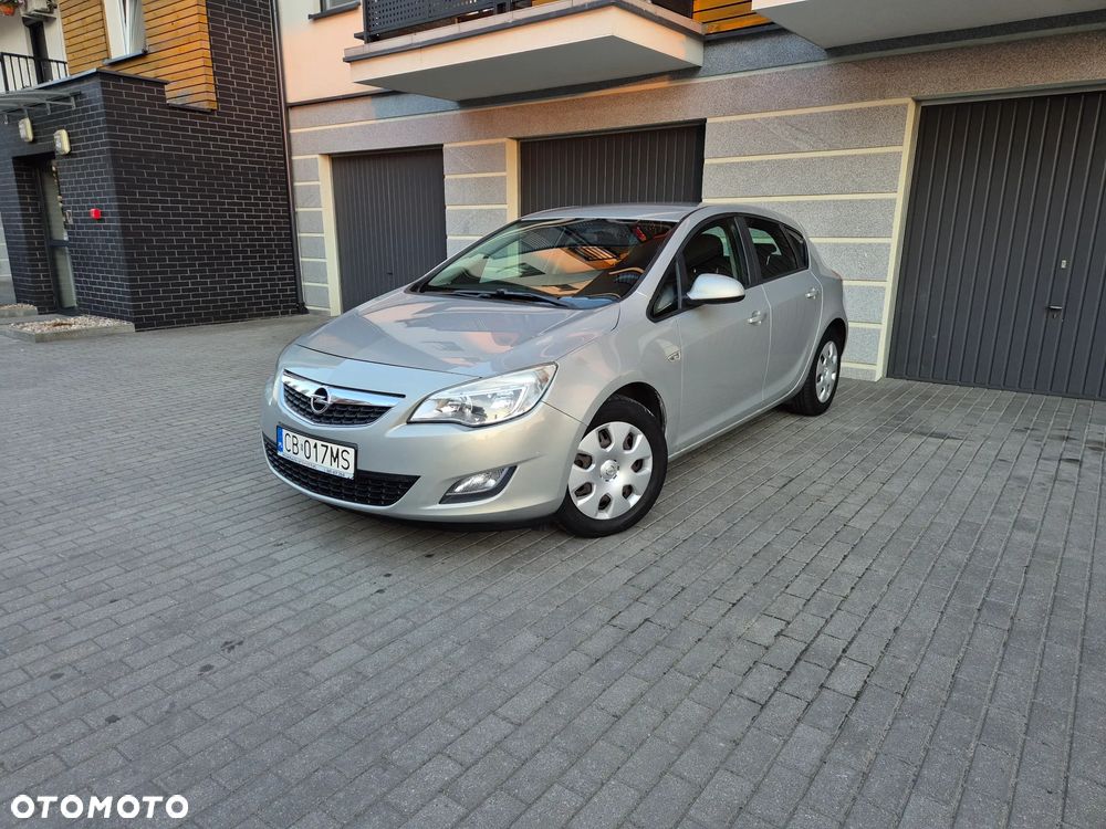 Opel Astra 1.6 Enjoy - 1