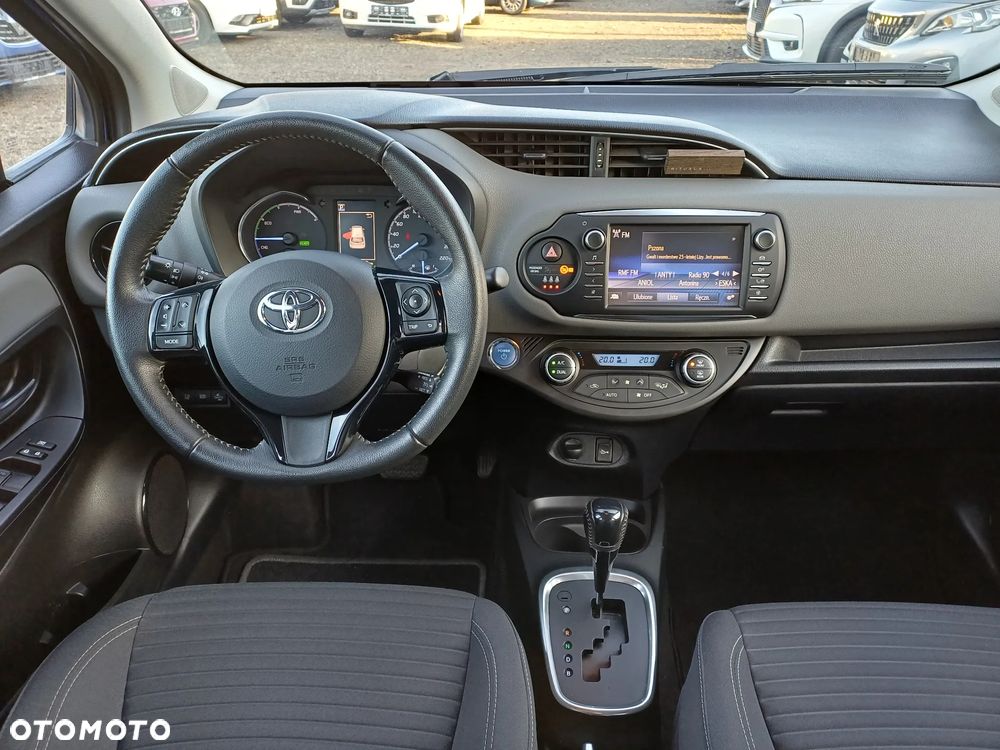 Toyota Yaris - 22