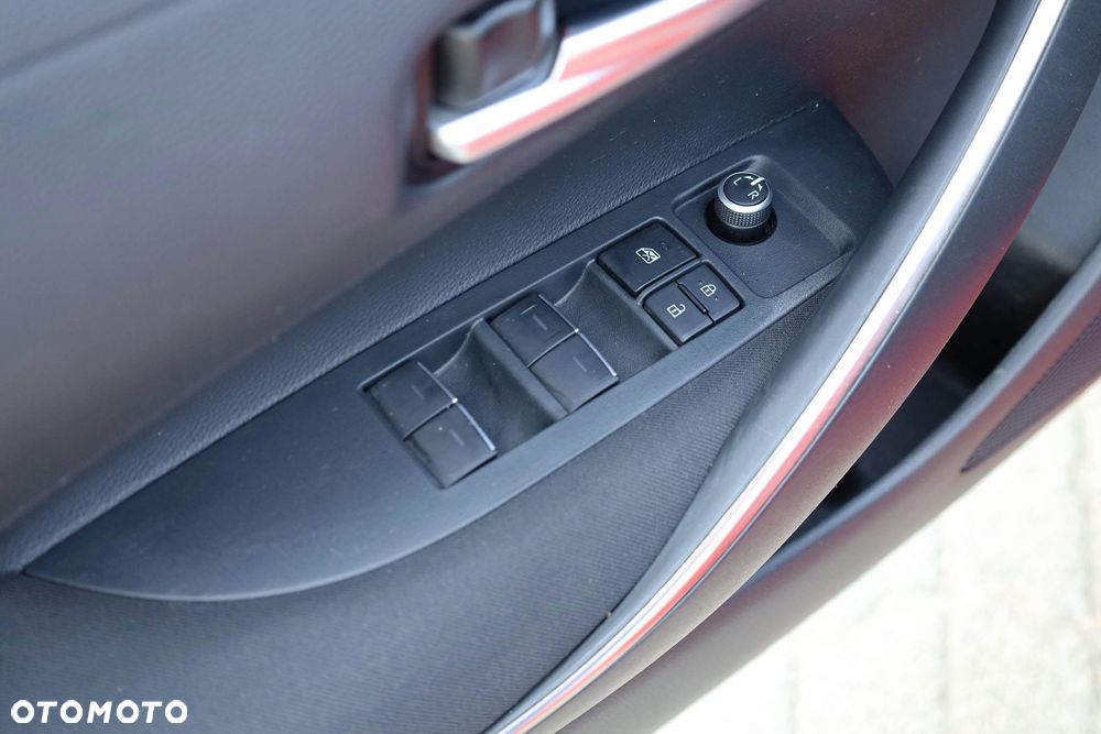Toyota Corolla 1.8 Hybrid Comfort - 30