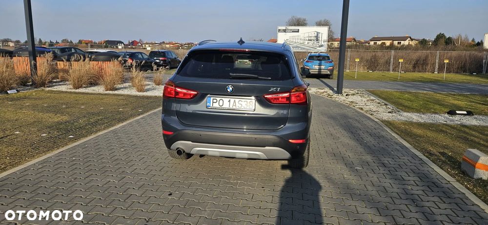 BMW X1 sDrive18i - 4