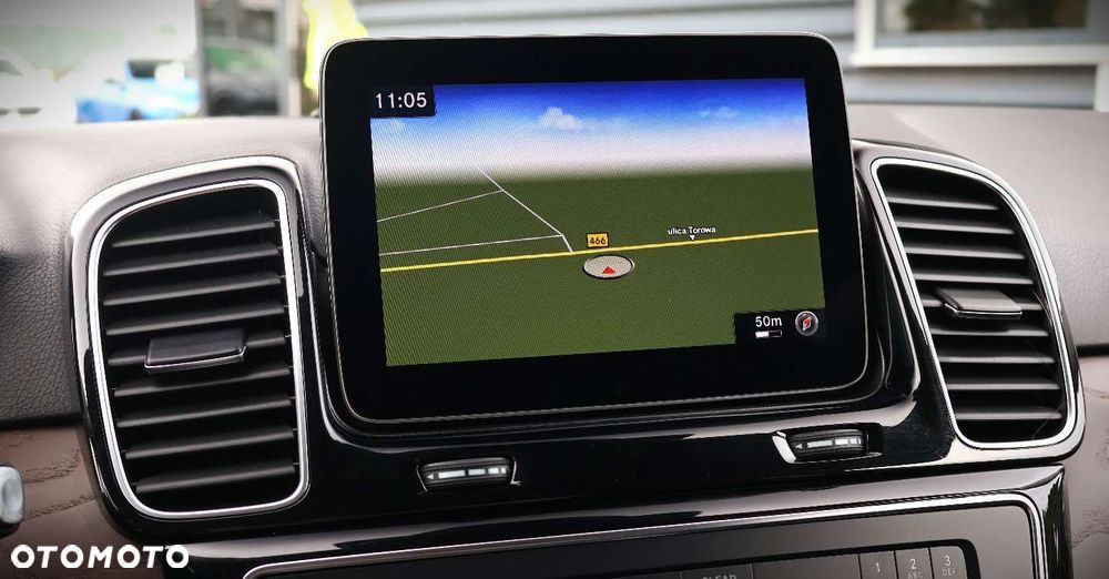 Mercedes-Benz GLE - 28