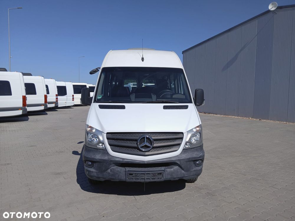 Mercedes-Benz Model 516 - 3