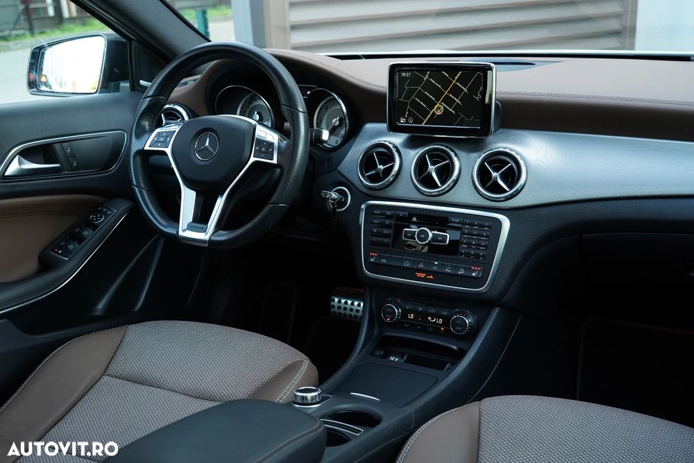 Mercedes-Benz GLA 220 d 7G-DCT AMG Line - 13