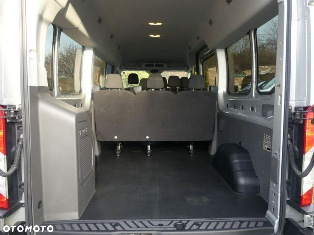 Ford Transit - 12