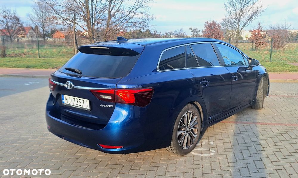 Toyota Avensis 1.8 Premium - 6