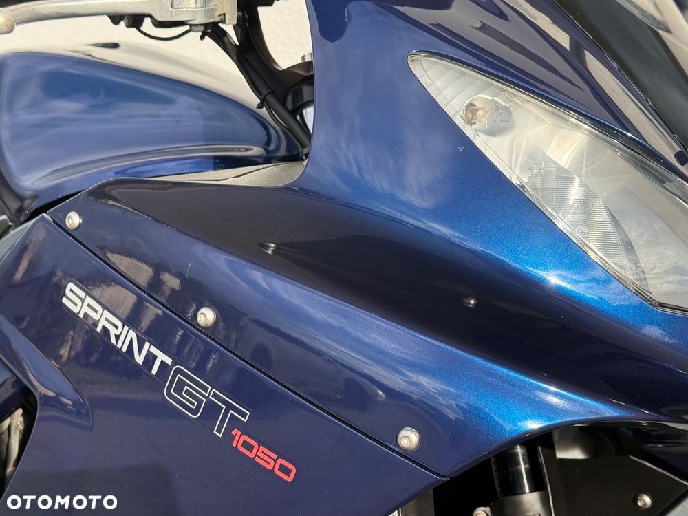 Triumph Sprint - 38