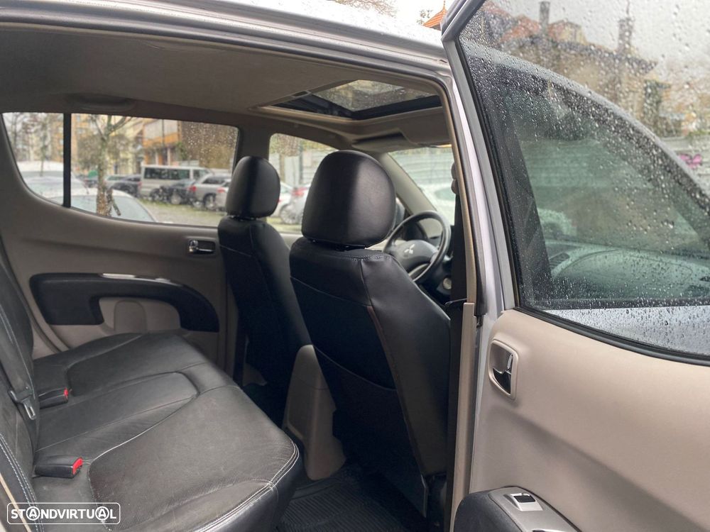 Mitsubishi L200 2.5 DI-D CD Intense 4WD - 29