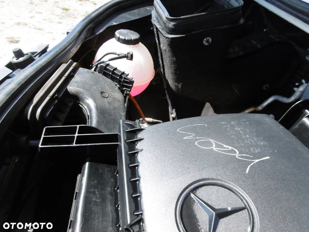 Mercedes-Benz Sprinter - 14