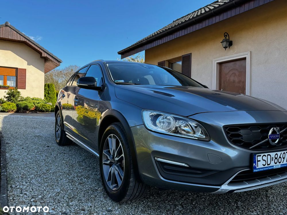 Volvo V60 Cross Country D3 Geartronic - 1