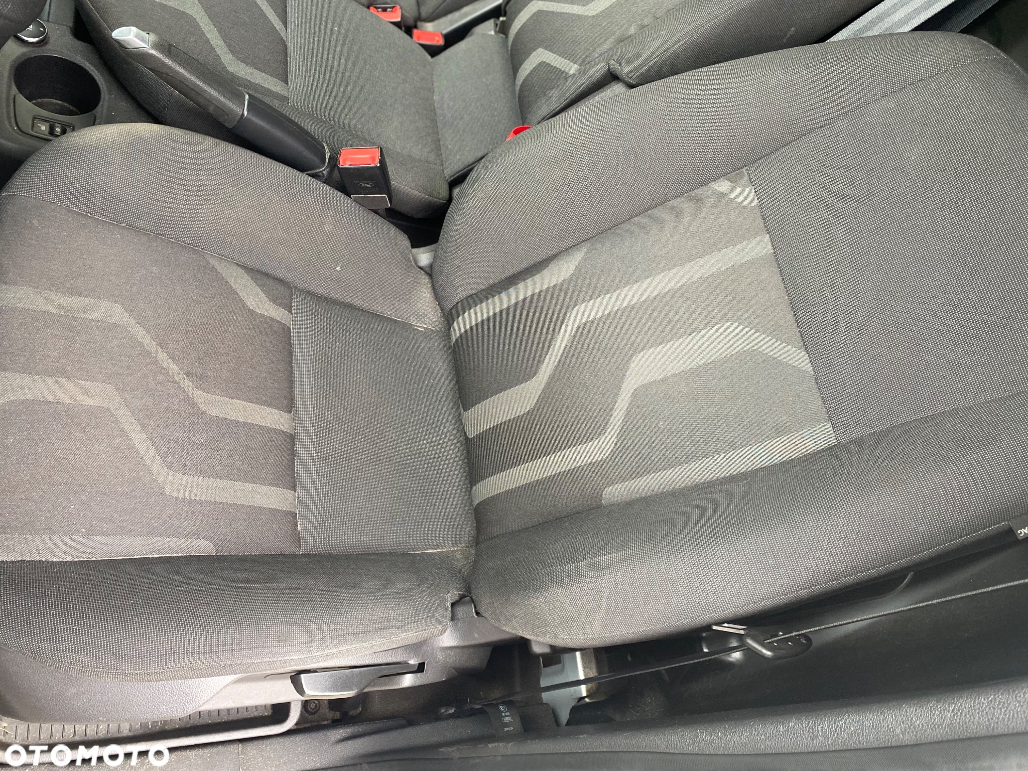 Ford Transit Connect - 19