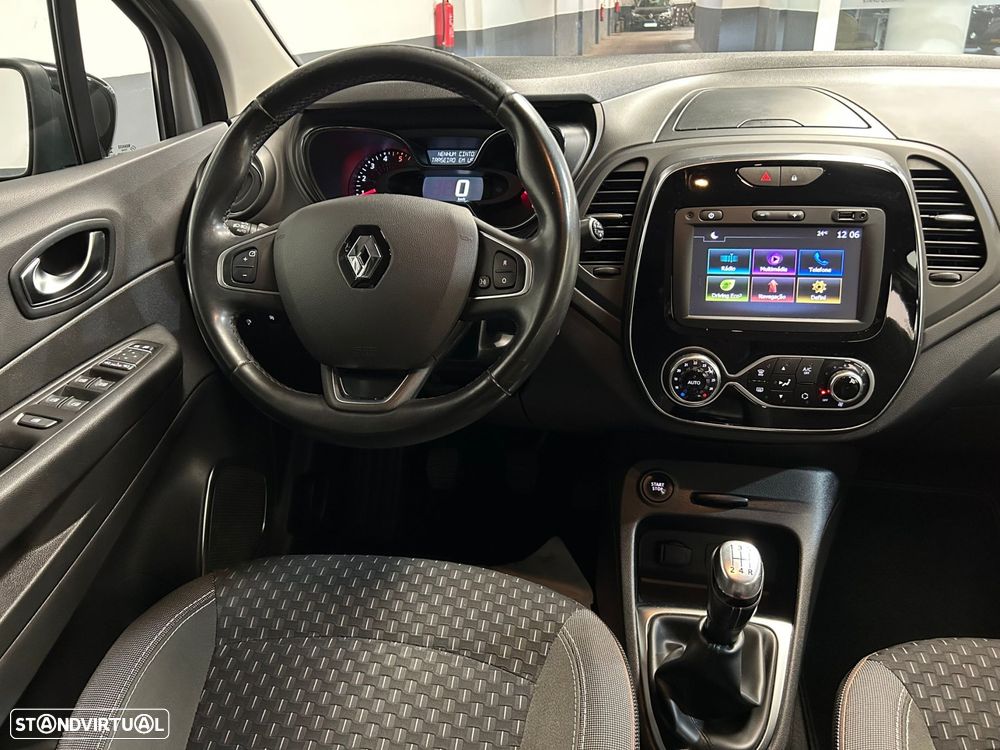 Renault Captur 1.5 dCi Exclusive — fotografia 20