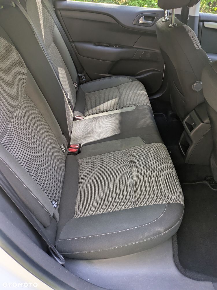Citroën C4 HDi 115 Exclusive - 24